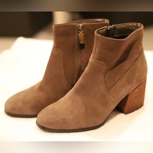 Blondo Waterproof Suede Heeled Boots Size 7 1/2 New